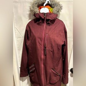 Oakley women’s ski/snowboard jacket, large, maroon, adjustable cinch hem